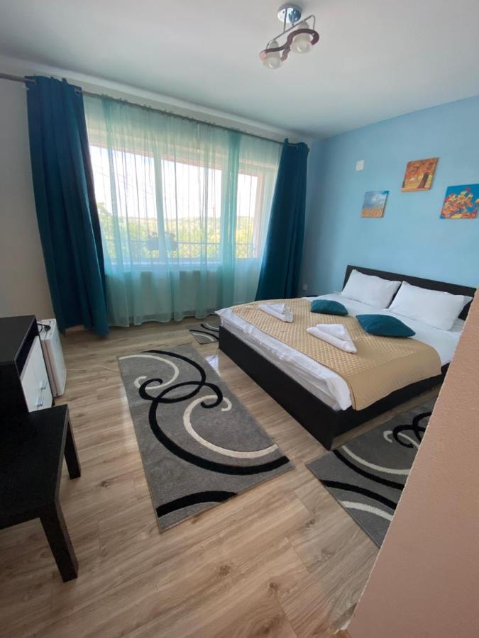 Guest House Zoreni Mociu Exterior photo