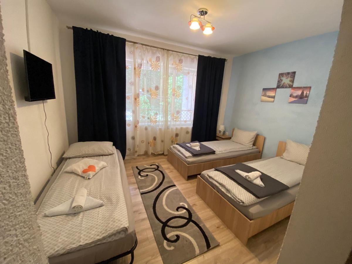 Guest House Zoreni Mociu Exterior photo