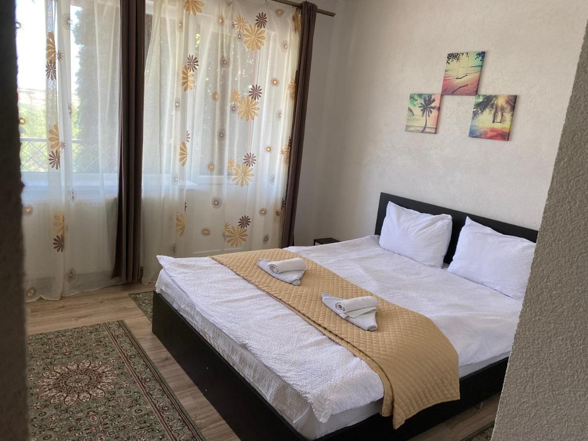Guest House Zoreni Mociu Exterior photo