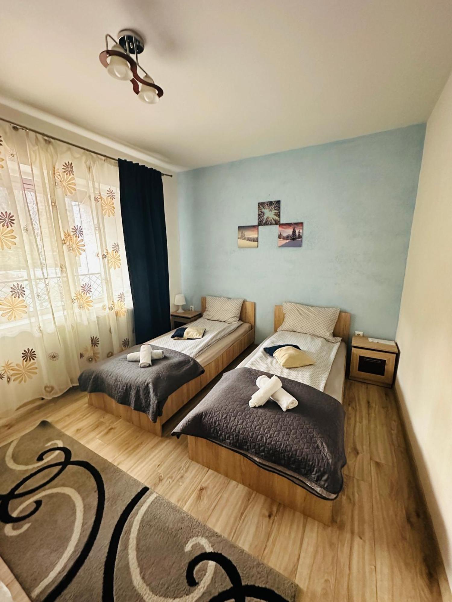 Guest House Zoreni Mociu Exterior photo
